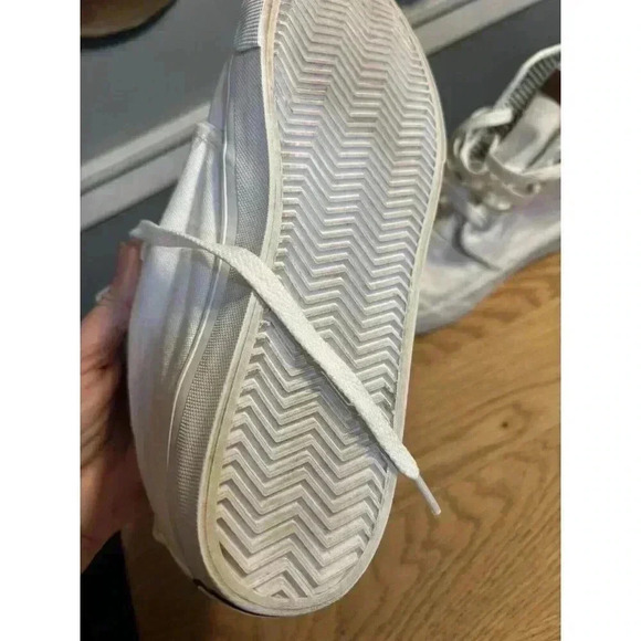 BANGS White High Top Unisex Tennis Shoes Women's 8.5 Butterfly Flowers - Picture 5 of 11